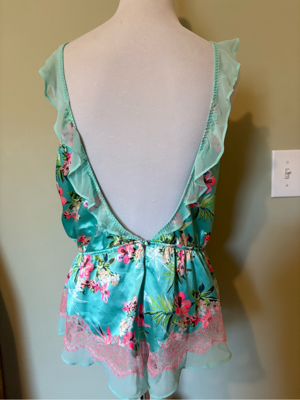 Victoria’s Secret Vintage Hawaiian Tropical Fantasy Chantilly Lace Romper - Picture 6 of 9